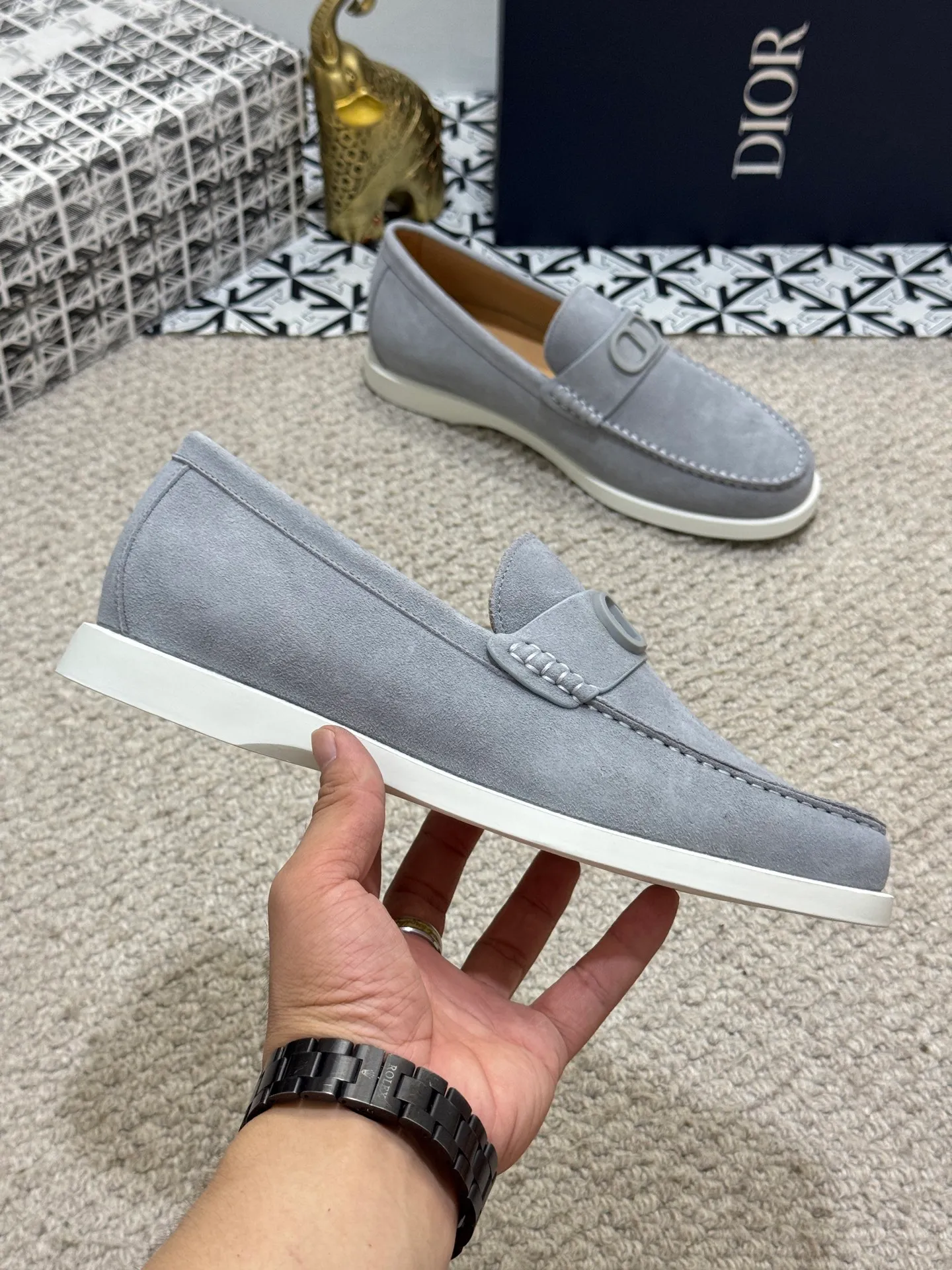 Men's men's shoes 💰480 [New style] 🍺🍺Dior men's casual shoes - a high version of the original one-to-one replica. It is a casual dress shoe. Crafted from luxuriously soft navy suede❤️‍🔥Cow leather lining💘Oblique printed panels on the upper. The lightweight white rubber sole adds sophistication, with an Oblique pattern engraved on the outsole and branding on the back. Size: 38-44 (45, 46 customized